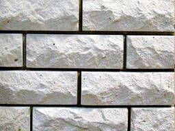 Силикатный кирпич белый одинарный рустированный тычок КЗСК