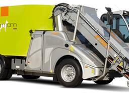 Смеситель-кормораздатчик самоходный Storti Dobermann SW