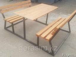 Стол с двумя скамейками со спинкой
