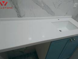 Столешница акриловый камень в ванную комнату белая