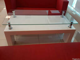 Столы из искусственного камня