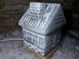 Светильники из цельного куска соли.