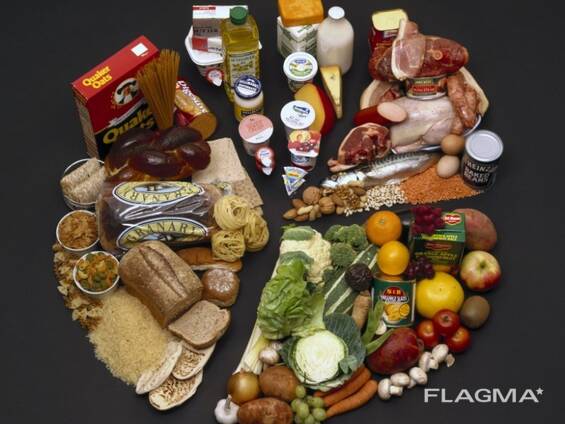 Салаты в вёдрах (корейская морковь, морская капуста, белокочанная капуста)