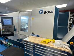 Токарный центр ROMI GL 300S.