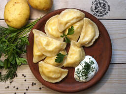 Вареники оптом (с картофелем, с картофелем и грибами)
