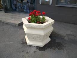 Вазоны уличные