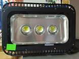Светодиодный прожектор мощностью 150-500 Вт с линзами - фото 1