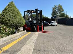 Японский вилочный погрузчик (кара) Toyota