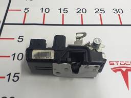 Замок двери передней левой Tesla model S, model S REST 6008913-99-C
