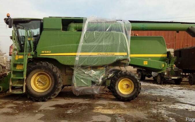 Зерноуборочный комбайн John Deere W540