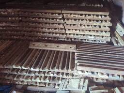 Железнодорожные метизы подкладка накладка клеммный болт закладной болт костыль шурупы болт