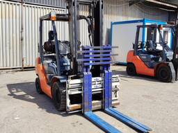 Жүк көтергіш (автомобиль) 8FGL25 жүк көтергіштігі 2,5 тонна